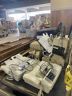愛知県稲沢市で倉庫内の備品の買取りや不用品回収を行いました。
